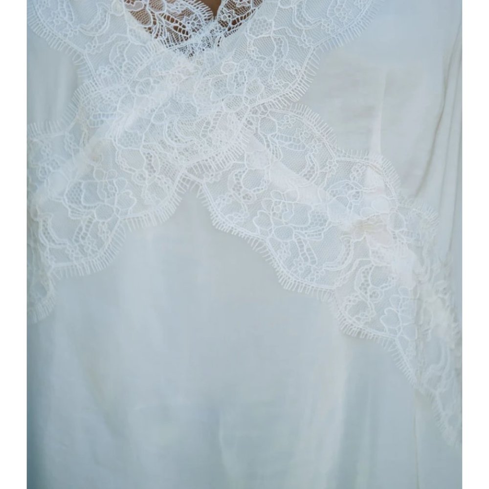 Vici Love Language Ecru lace camisole - Picture 6 of 6